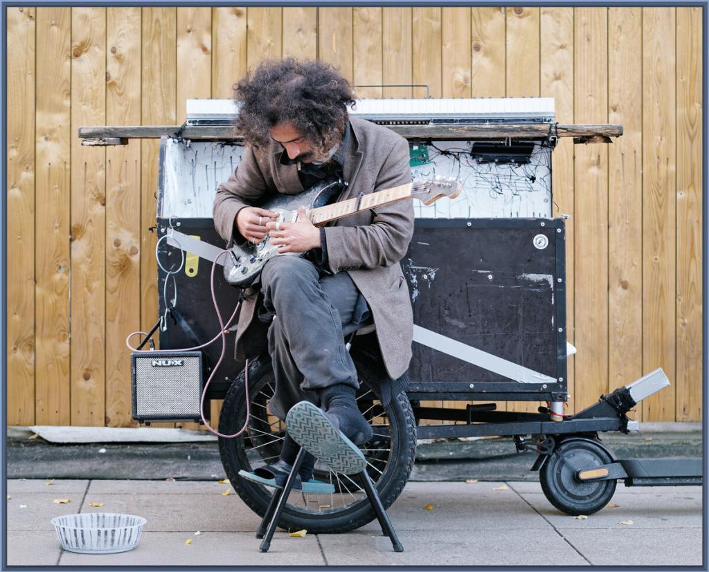* Shut Up ’n Play Yer Guitar *
